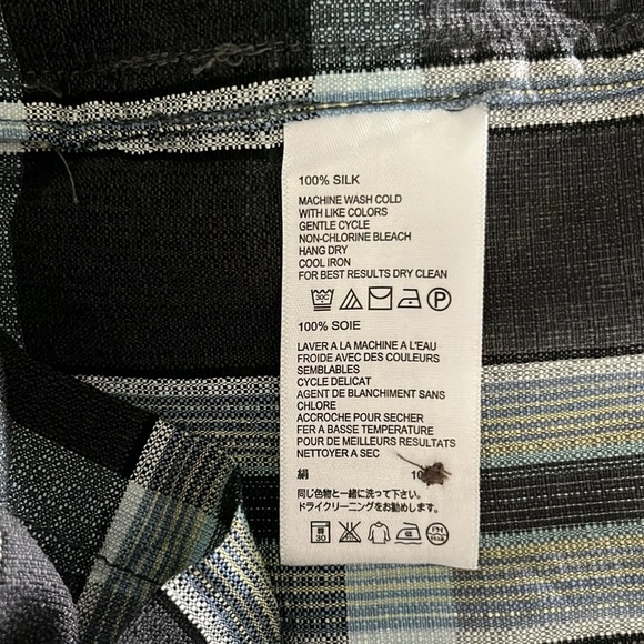 Tommy Bahama Silk Gray Plaid Size Medium Short Sleeve Button Down Camp Shirt - Picture 9 of 9